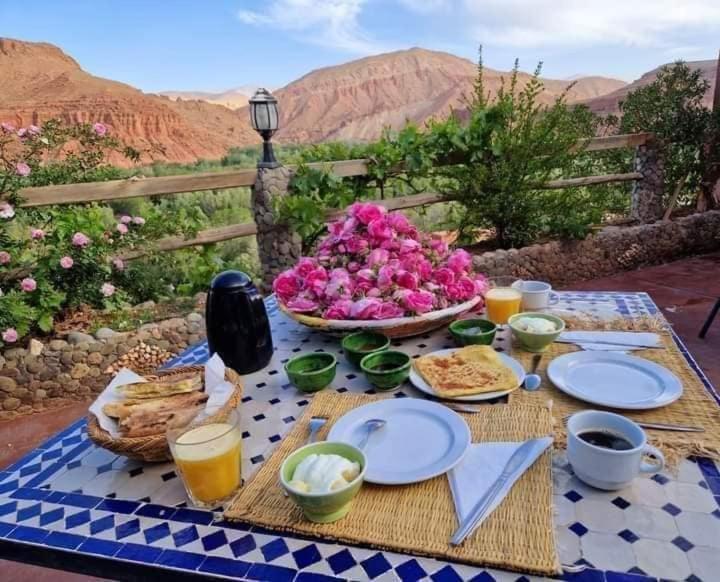 Ecolodge Miss Rose Chez La Famille Boumalne Dades Ngoại thất bức ảnh